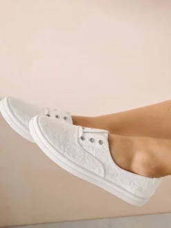Sneakers*Next - Geborduurde veterloze canvas instapsneakers Wit