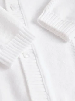 Gebreide Kleding|Next Wit - Kabelgebreid babyvestje