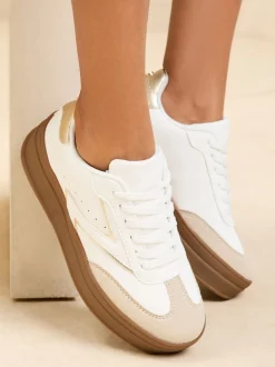 Sneakers|Lipsy Wit - Faux suède sportschoen met dikke zool