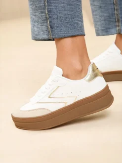 Sneakers|Lipsy Wit - Faux suède sportschoen met dikke zool