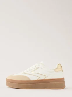 Sneakers|Lipsy Wit - Faux suède sportschoen met dikke zool