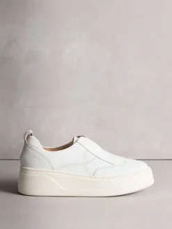 Sneakers|Next - Signature leren sneakers met dikke plateauzolen en sleehak Wit