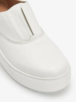 Sneakers|Next Wit - Signature leren sneakers met dikke plateauzolen en sleehak