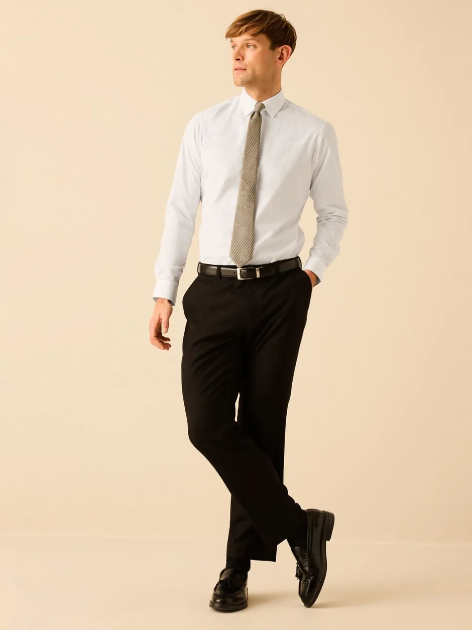 Formele Overhemden*Next Wit - Slim fit, eenvoudig te strijken, net Oxford-overhemd met kraaglusje en enkele manchetten