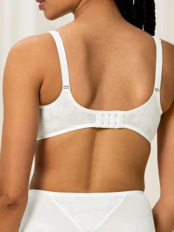 Beha's|Triumph - Wild Rose Sensation - Minimaliserende Beha met Beugel Wit