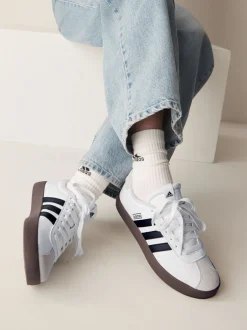 Sneakers|Sneakers*adidas - Vl Court 3.0 Suède sneakers met veters voor kinderen Wit/zwart