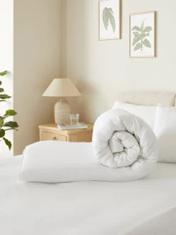 Dekbedden En Kussens*Next Wool Naturally Temperature Regulating Medium Weigh Duvet