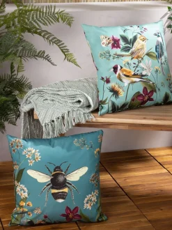 Kussentjes En Plaids|Kussentjes En Plaids*Wylder Midnight Garden Bee buitenkussen
