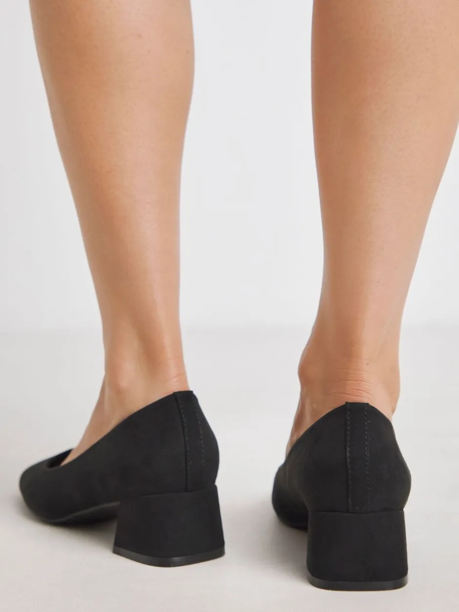 Schoenen Met Hakken|Ruimvallend En Extraruimvallend*JD Williams - Heavenly Soles By Low Block Heels Court Shoes Zacht zwart