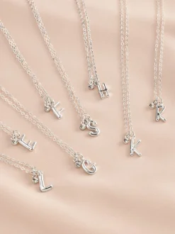 Sieraden*Next - Halsketting met hoofdletter Zilverkleurig