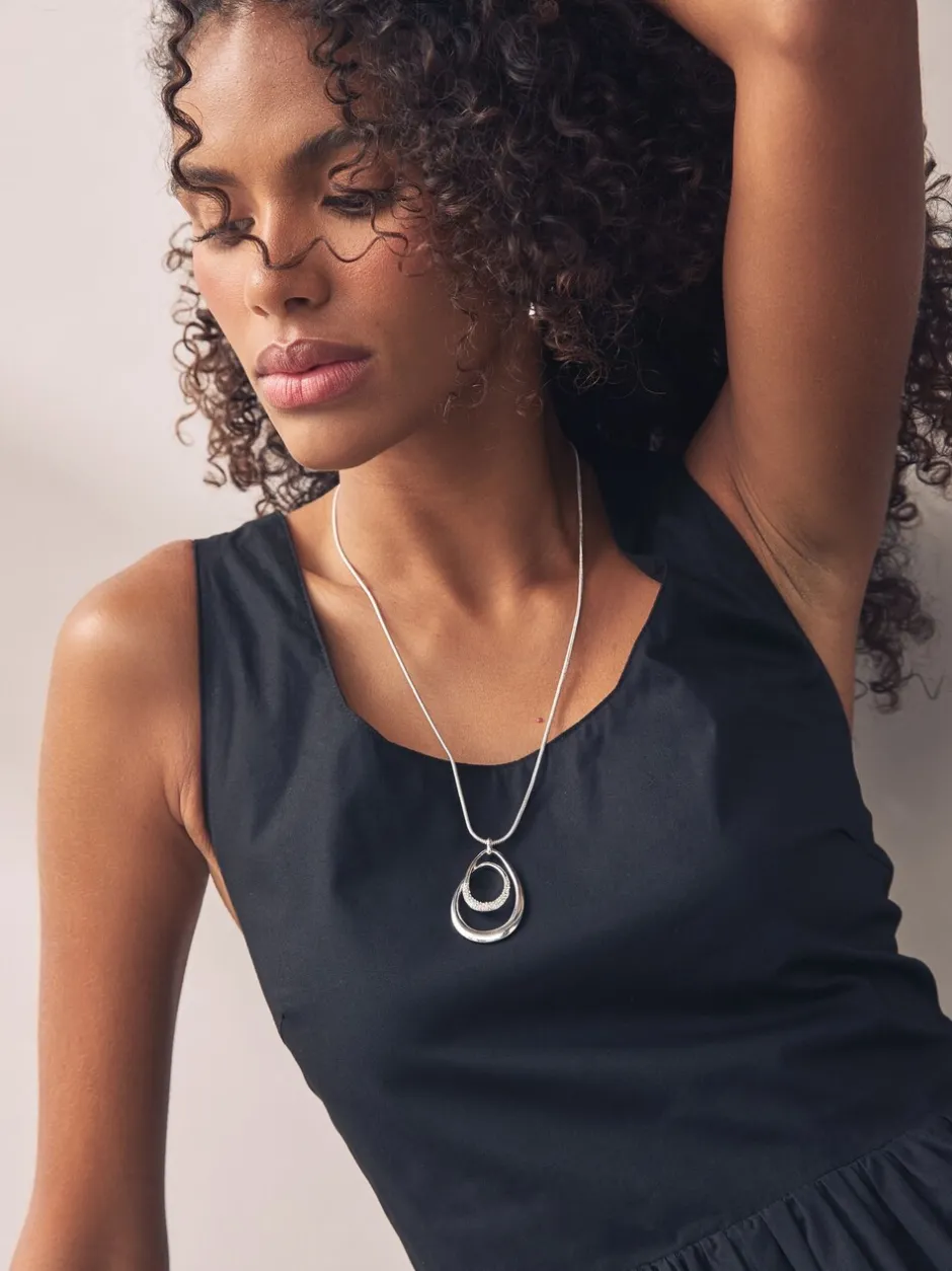 Sieraden*Next - Ketting met ovale gedraaide hanger Zilverkleurig