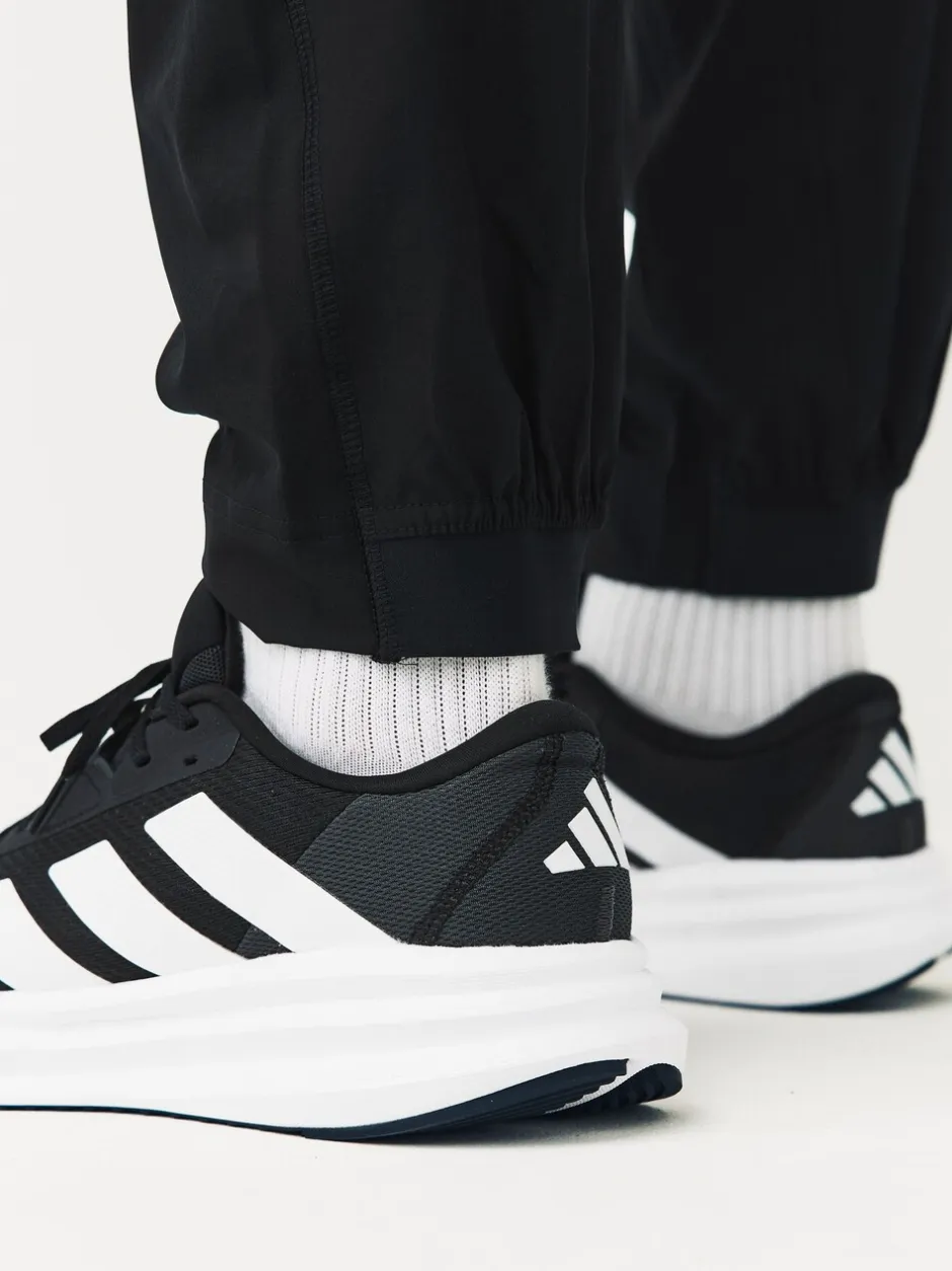 Joggingbroeken|adidas - Train Essentials geweven joggingbroek Zwart