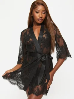 Badjassen|Ann Summers Zwart - Availing All Over Lace Robe