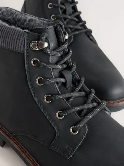 Boots*Next - Borg gevoerde laarzen met koordafwerking Zwart
