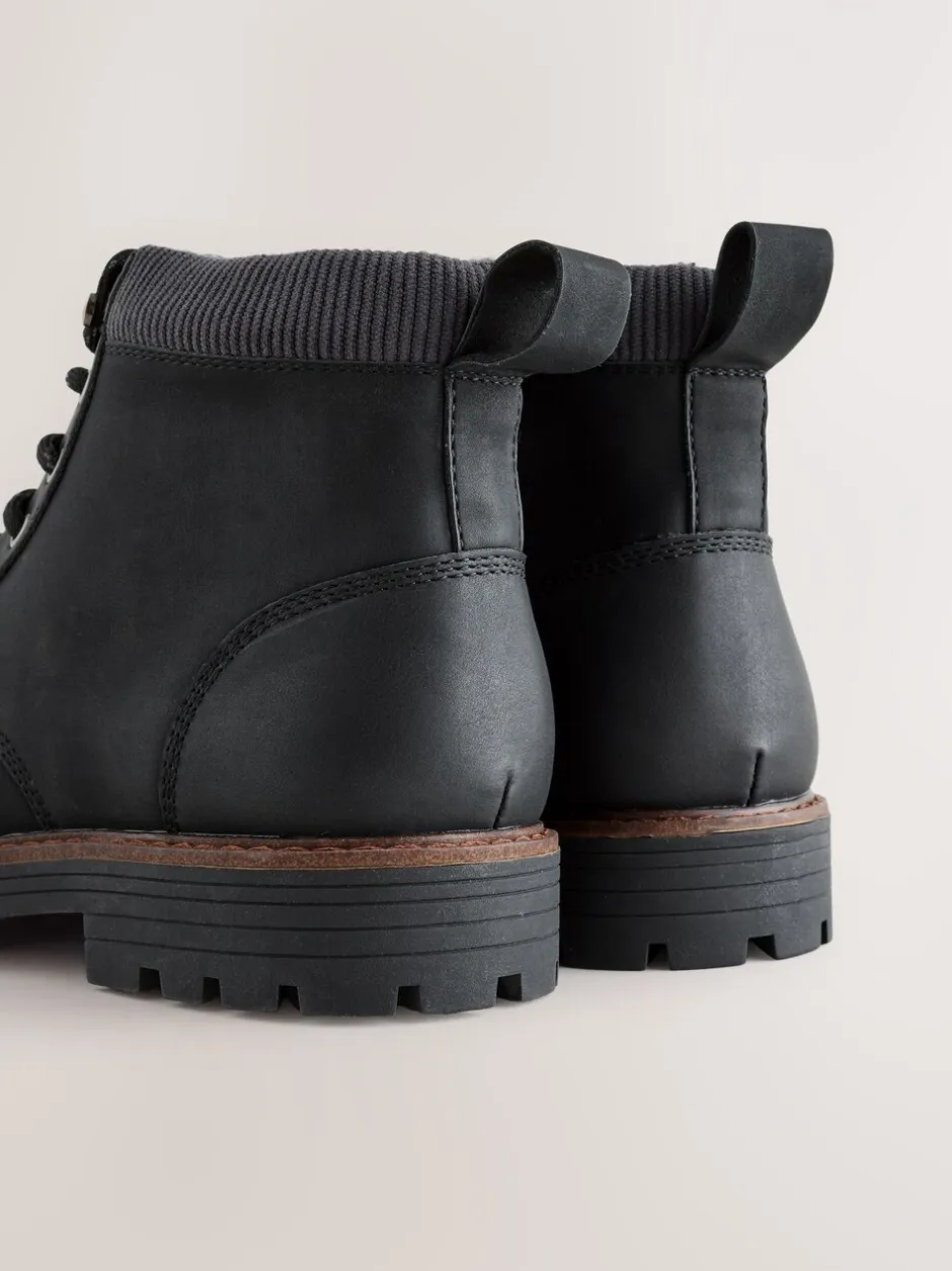 Boots*Next - Borg gevoerde laarzen met koordafwerking Zwart