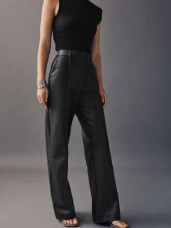 Broeken*Next - Broek met rechte pijpen van imitatieleer Zwart