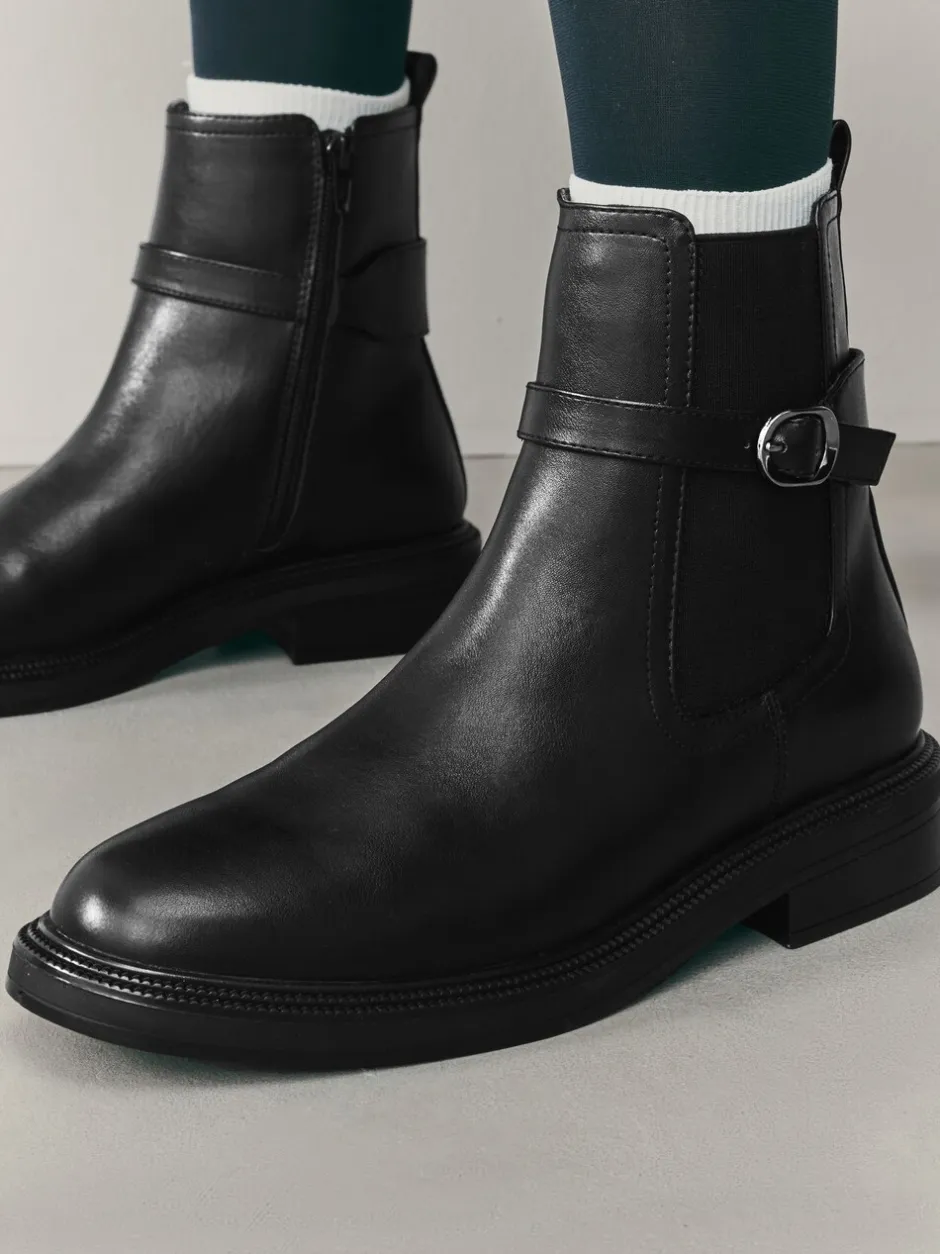 Boots|Ruimvallend En Extraruimvallend*Next Zwart - Chelsea Boots met gesp