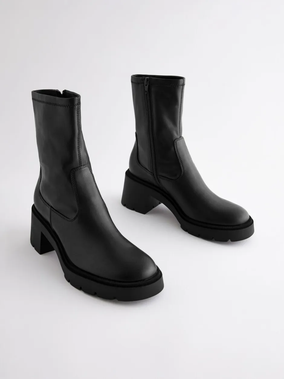 Ruimvallend En Extraruimvallend|Next Zwart - Forever Comfort® - Enkellange soklaarzen met grove zool