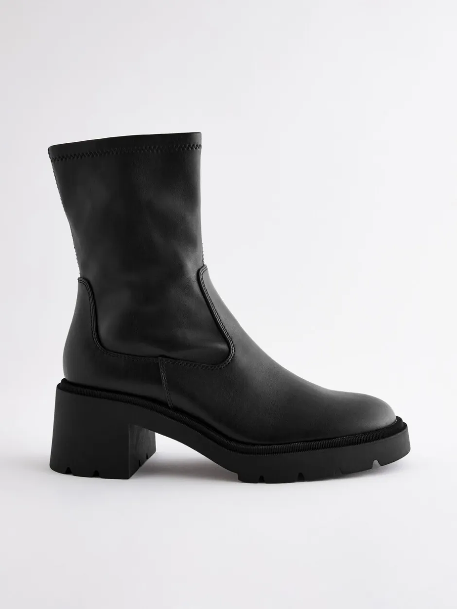 Ruimvallend En Extraruimvallend|Next Zwart - Forever Comfort® - Enkellange soklaarzen met grove zool
