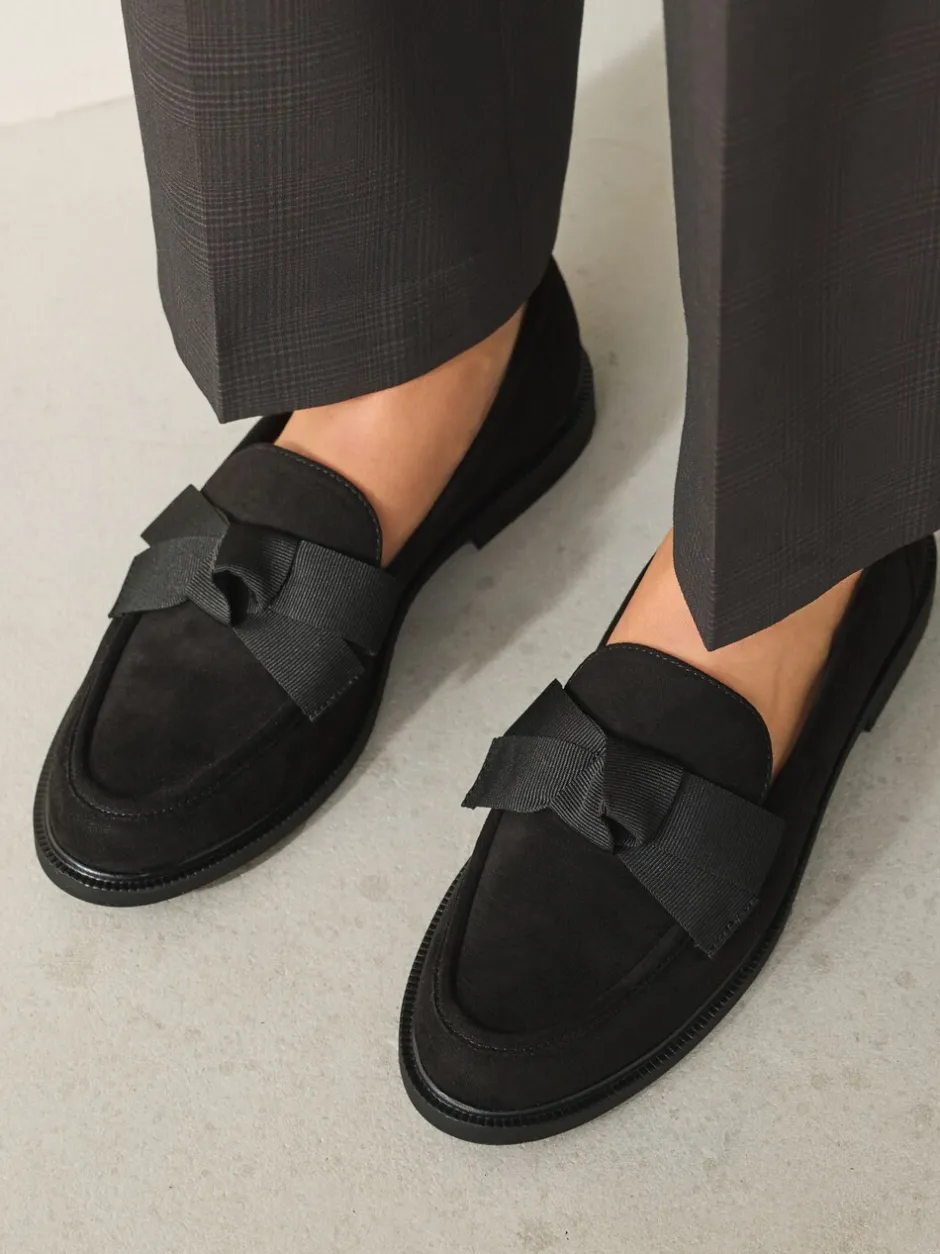 Lage Schoenen*Next Zwart - Forever Comfort® Instappers met Strik