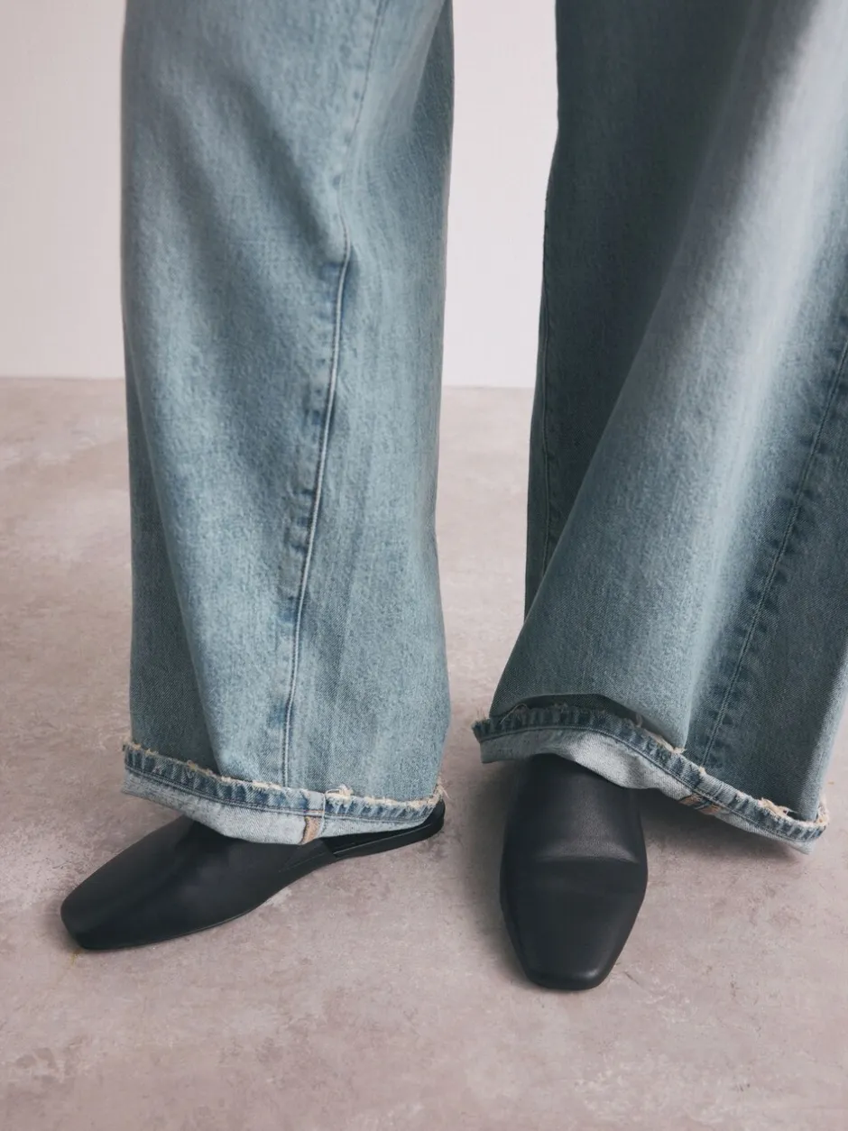 Lage Schoenen|Next - Forever Comfort® muiltjes met hoge uitsnijding en vierkante neus Zwart