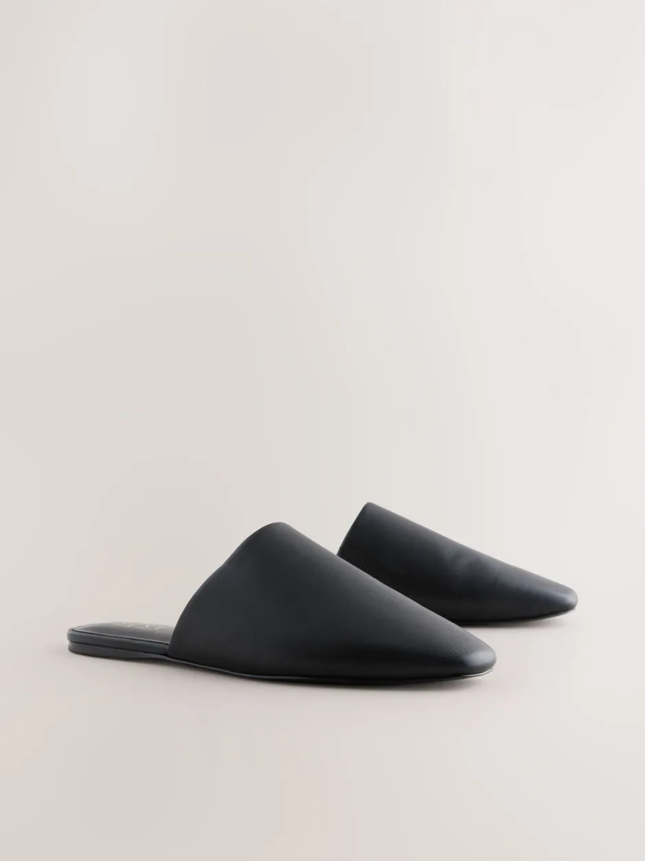 Lage Schoenen|Next - Forever Comfort® muiltjes met hoge uitsnijding en vierkante neus Zwart