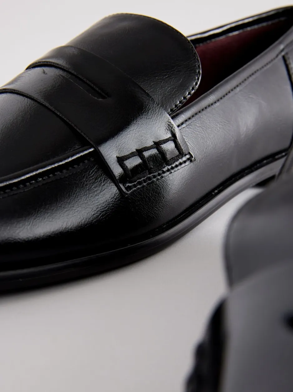 Ruimvallend En Extraruimvallend|Lage Schoenen*Next - Forever Comfort® Penny loafers met ronde neus Zwart
