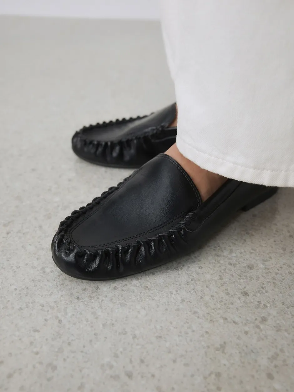 Lage Schoenen|Next - Forever Comfort® Soft Ruched Loafers Zwart
