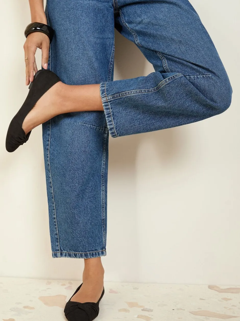 Lage Schoenen|Friends Like These - Ballerina's met gedraaide details en ronde neus Zwart