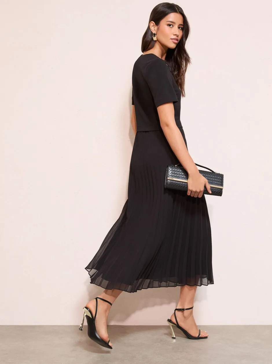Gelegenheidskleding|Jurken|Friends Like These - Button Down 2-In-1 Pleated Dress Zwart