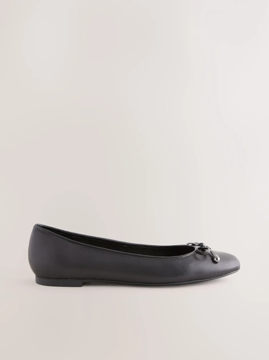 Lage Schoenen|Ruimvallend En Extraruimvallend|Next Zwart - Leren Ballerina's met ronde neus