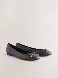Lage Schoenen|Ruimvallend En Extraruimvallend|Next Zwart - Leren Ballerina's met ronde neus