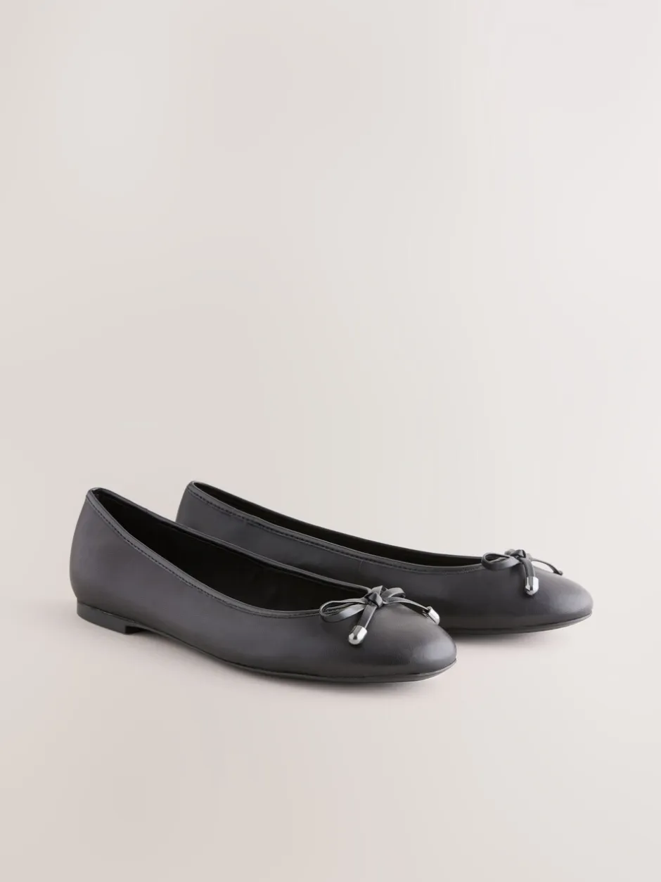 Lage Schoenen|Ruimvallend En Extraruimvallend|Next Zwart - Leren Ballerina's met ronde neus