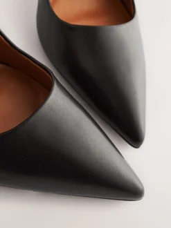 Ruimvallend En Extraruimvallend|Schoenen Met Hakken|Next - Leren spitse pumps Zwart