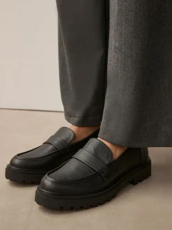 Ruimvallend En Extraruimvallend|Lage Schoenen|Next - Loafers met dikke zool Zwart