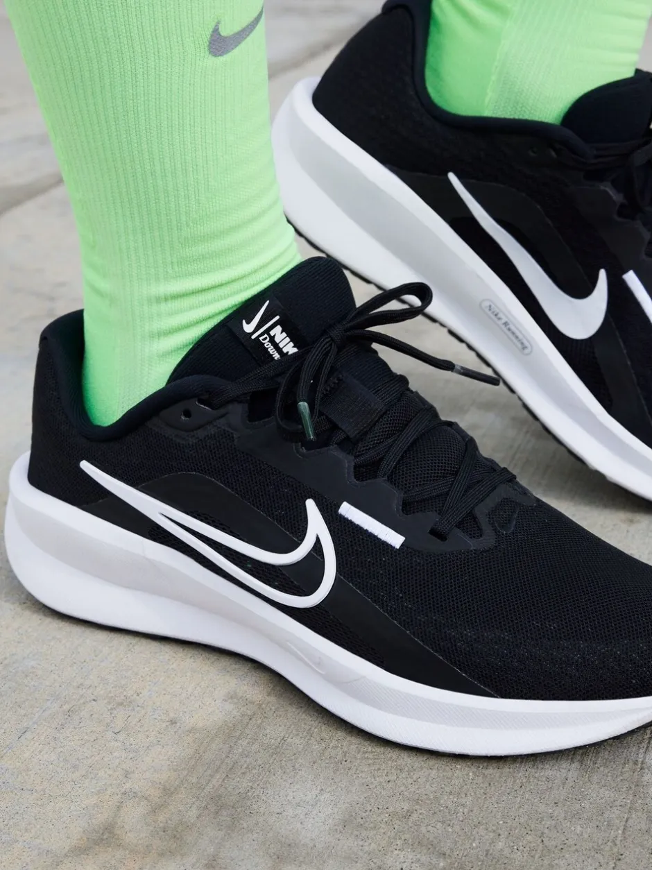 Sneakers|Sportkleding|Nike - Downshifter 13 Road hardloopsneakers Zwart
