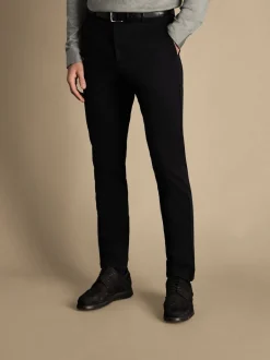 Formele Broek|Charles Tyrwhitt - Normale Pasvorm - - Ultieme strijkvrije Franse slim-fit chino Zwart
