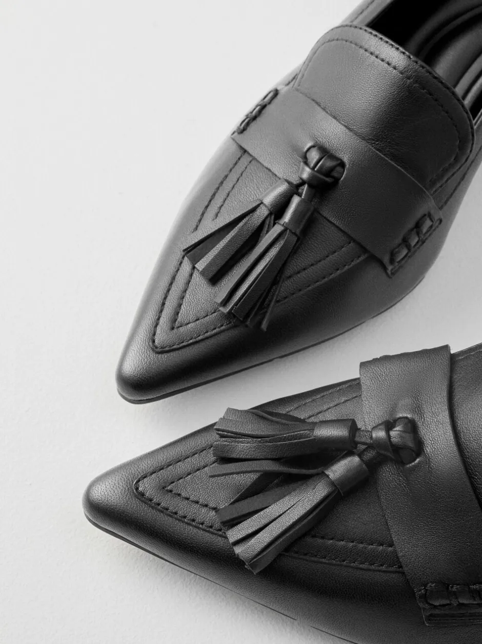 Schoenen Met Hakken|Next - Premium Leather With Motionflex Point Toe Tassel Heels Loafers Zwart