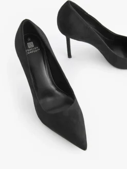 Ruimvallend En Extraruimvallend|Next Zwart - Premium pumps met spitse neus