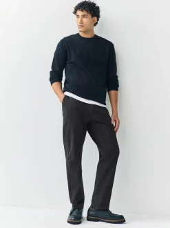 Broeken En Chino's|Next Zwart - Standaard toelopende pasvorm - Stretchy chino