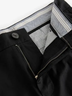 Shorts*Next - Strakke Pasvorm - Chinoshort met stretch Zwart