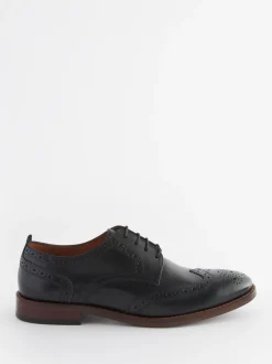 Schoenen|Formele Schoenen|Next - Wijde pasvorm - Brogues van leer met contrasterende zool Zwart