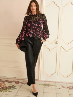 Blouses En Overhemden|Love & Roses - Crew Neck Lace Yoke Long Sleeve Blouse Zwart bloemenprint