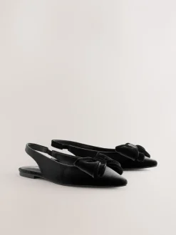 Lage Schoenen*Next - Forever Comfort® ballerina's met strik, spitse neus en hielbandje Zwart fluweel