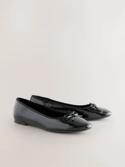 Lage Schoenen|Next - Ballerina's met ronde neus Zwart lak