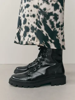 Ruimvallend En Extraruimvallend|Boots|Next - Forever Comfort® veterlaarzen Zwart lak