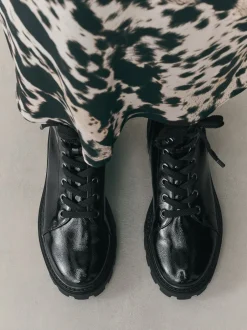 Ruimvallend En Extraruimvallend|Boots|Next - Forever Comfort® veterlaarzen Zwart lak