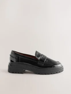 Ruimvallend En Extraruimvallend|Lage Schoenen|Next - Loafers met dikke zool Zwart lak