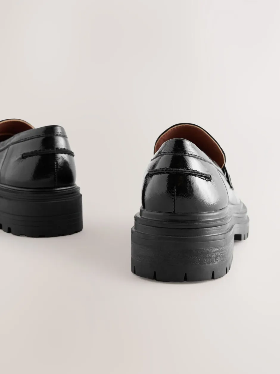 Ruimvallend En Extraruimvallend|Lage Schoenen|Next - Loafers met dikke zool Zwart lak
