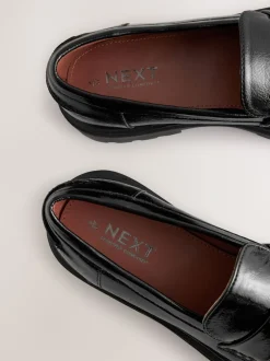 Ruimvallend En Extraruimvallend|Lage Schoenen|Next - Loafers met dikke zool Zwart lak